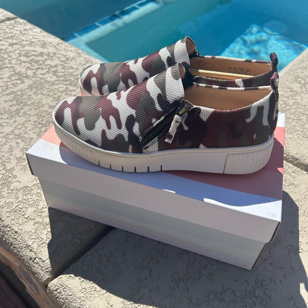 SOUL Naturalizer slip on 8.5 new